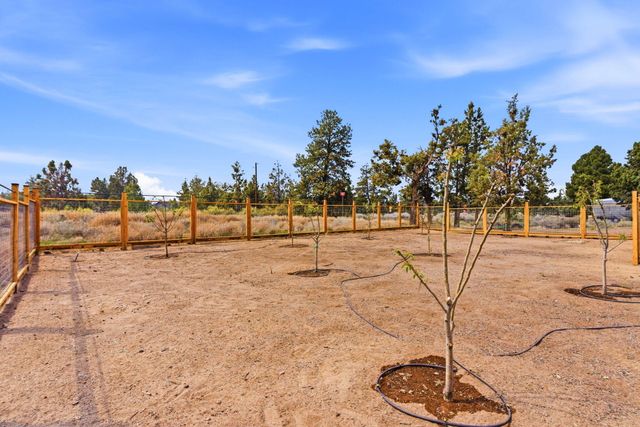 63557 Overtree Road, Bend, OR 97701