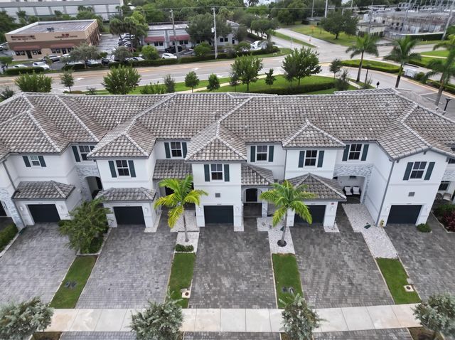 11966 NW 46TH Street, Coral Springs, FL 33076