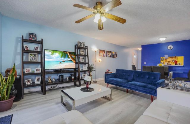 12012 Greenway Circle S 209, Royal Palm Beach, FL 33411