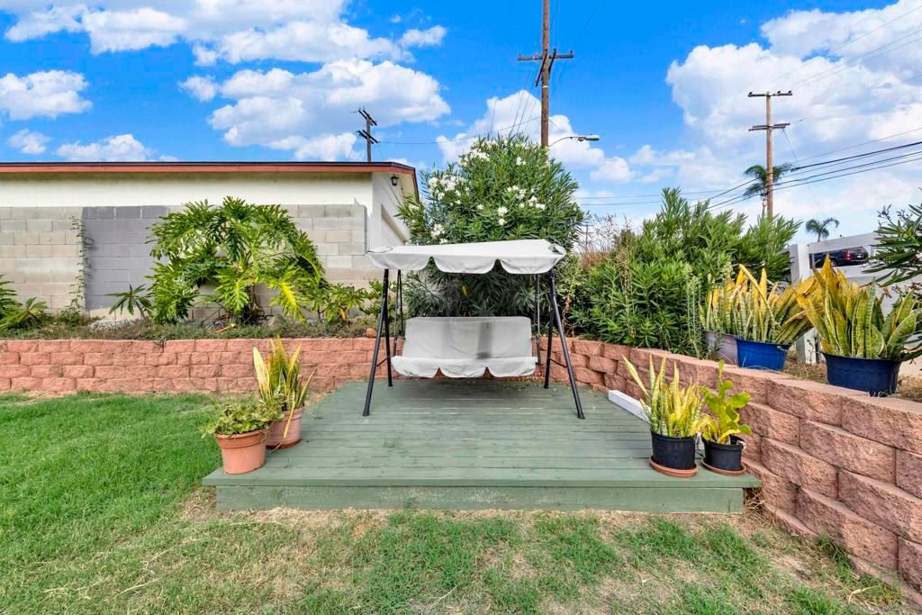 5562 Division, San Diego, CA 92114 — photo 4