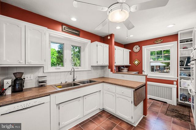 401 WOODSIDE AVE, Narberth, PA 19072