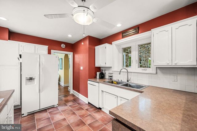 401 WOODSIDE AVE, Narberth, PA 19072
