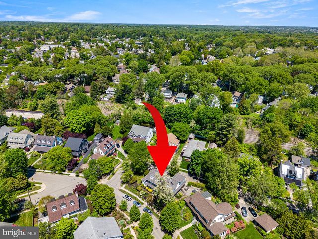 401 WOODSIDE AVE, Narberth, PA 19072