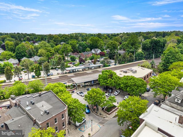 401 WOODSIDE AVE, Narberth, PA 19072