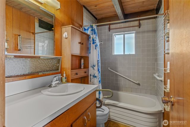 1703 259th Place, Ocean Park, WA 98640