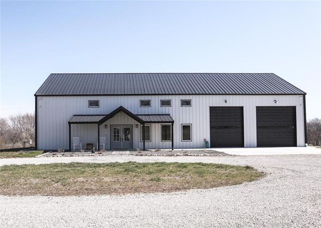 23560 259th Street, Mclouth, KS 66054