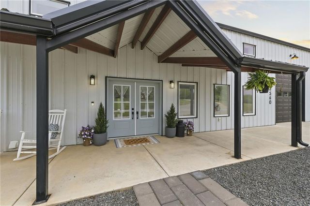 23560 259th Street, Mclouth, KS 66054