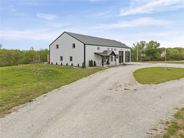 23560 259th Street, Mclouth, KS 66054