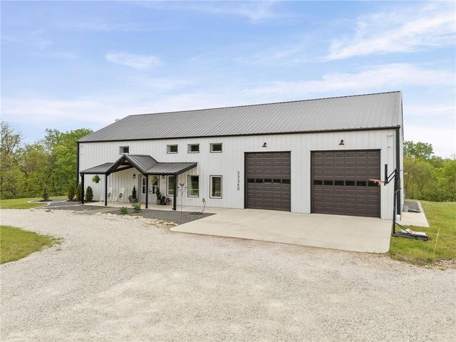 23560 259th Street, Mclouth, KS 66054