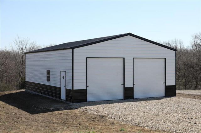 23560 259th Street, Mclouth, KS 66054