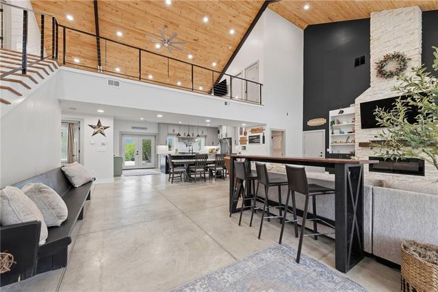 23560 259th Street, Mclouth, KS 66054