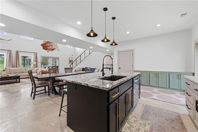23560 259th Street, Mclouth, KS 66054