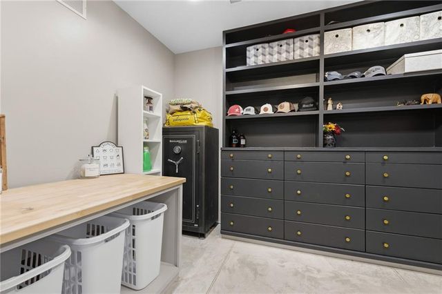 23560 259th Street, Mclouth, KS 66054