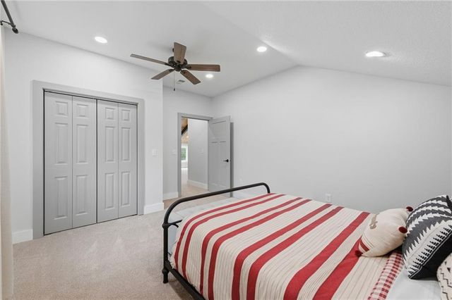 23560 259th Street, Mclouth, KS 66054