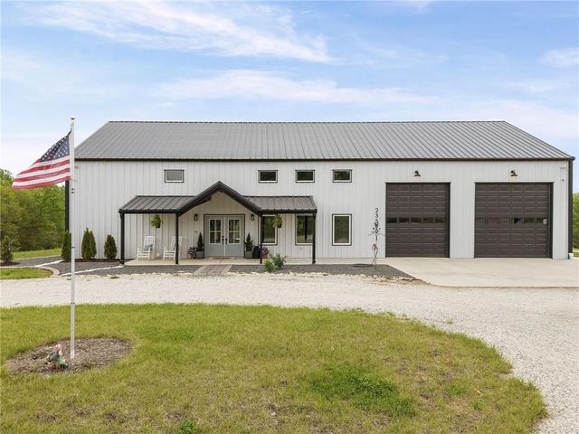 23560 259th Street, Mclouth, KS 66054