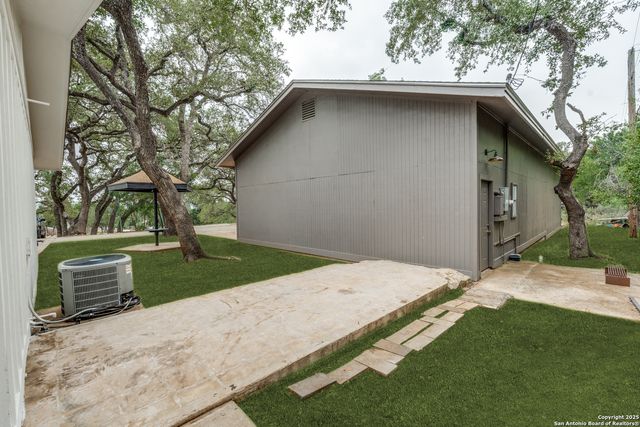 1071 diamondhead, Canyon Lake, TX 78133