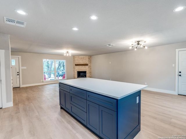 1071 diamondhead, Canyon Lake, TX 78133