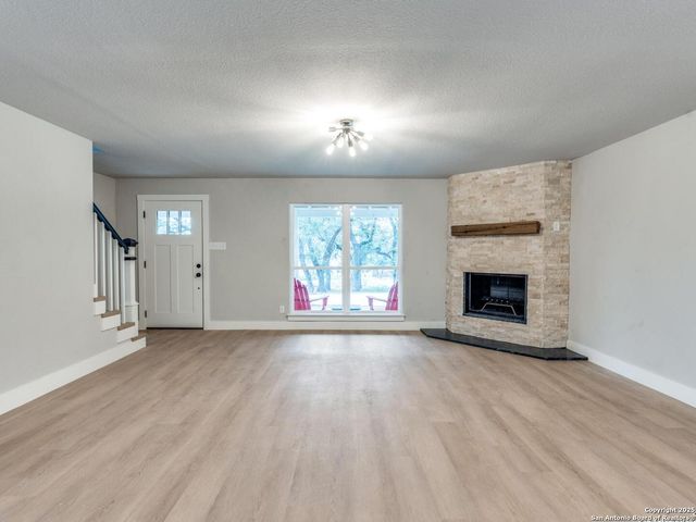 1071 diamondhead, Canyon Lake, TX 78133