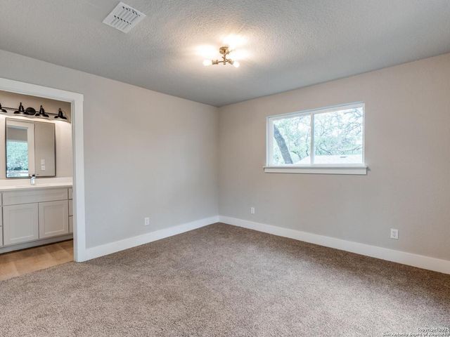 1071 diamondhead, Canyon Lake, TX 78133