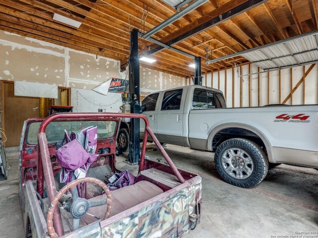 1071 diamondhead, Canyon Lake, TX 78133