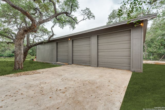 1071 diamondhead, Canyon Lake, TX 78133