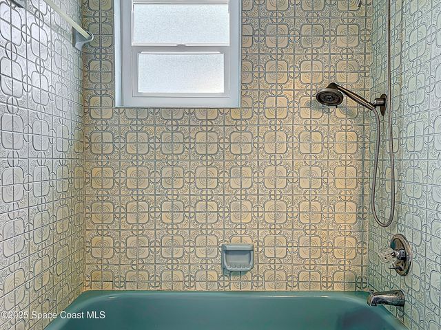 201 Woody Circle, Melbourne Beach, FL 32951