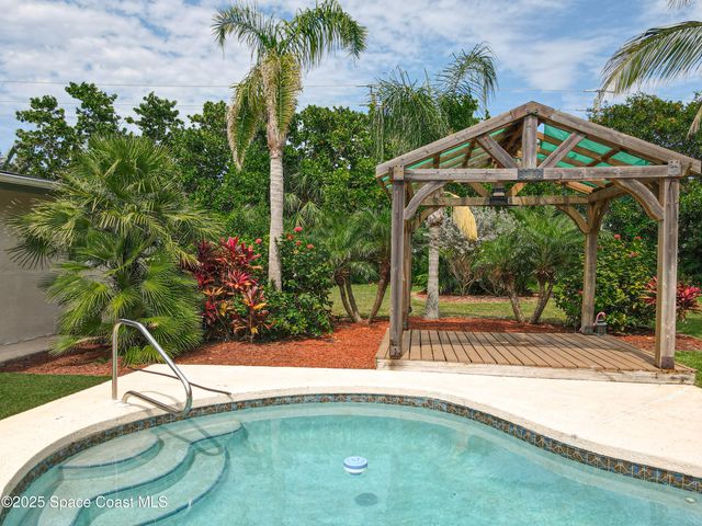 201 Woody Circle, Melbourne Beach, FL 32951