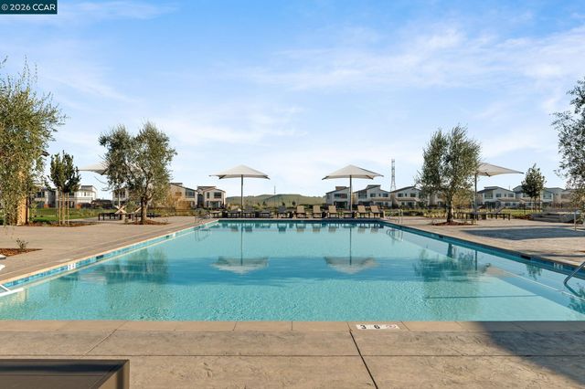 2529 Lake Club Drive, Fairfield, CA 94533