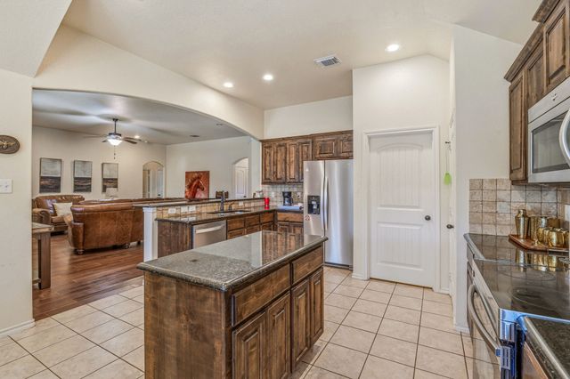 883 Mimosa Court, Stephenville, TX 76401