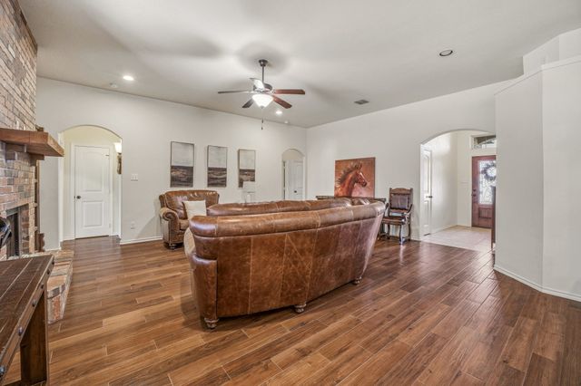 883 Mimosa Court, Stephenville, TX 76401