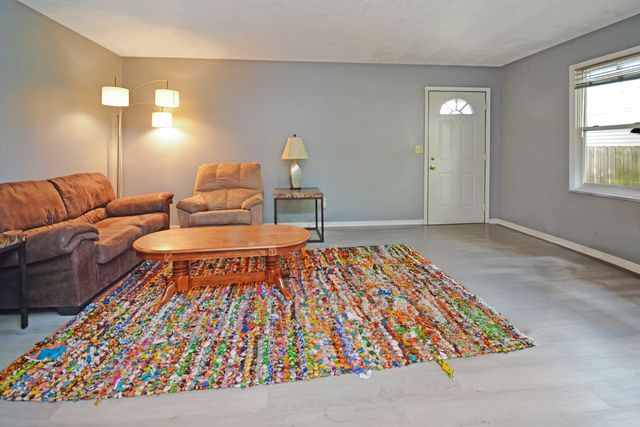 107 E Division Street, Bloomington, IL 61701