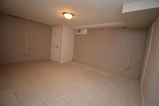 107 E Division Street, Bloomington, IL 61701