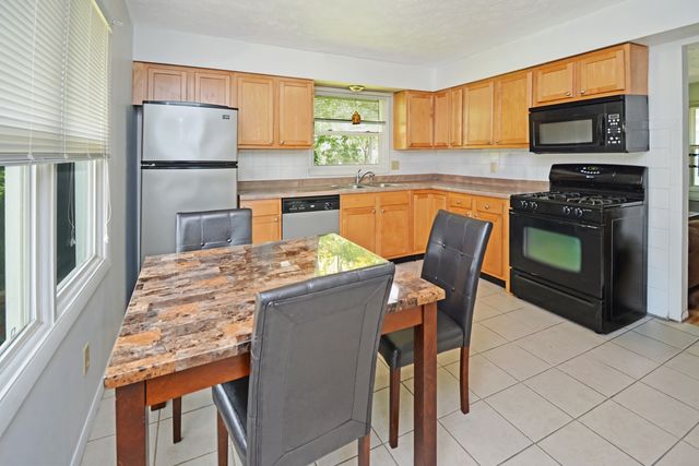 107 E Division Street, Bloomington, IL 61701