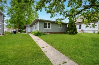 107 E Division Street, Bloomington, IL 61701