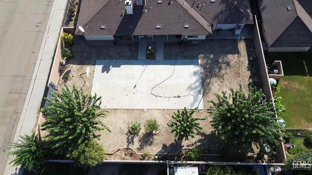 8901 Tillson Way, Bakersfield, CA 93307