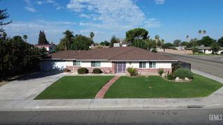 8901 Tillson Way, Bakersfield, CA 93307