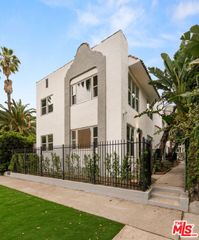 5729 Carlton Way 1/4, Los Angeles, CA 90028