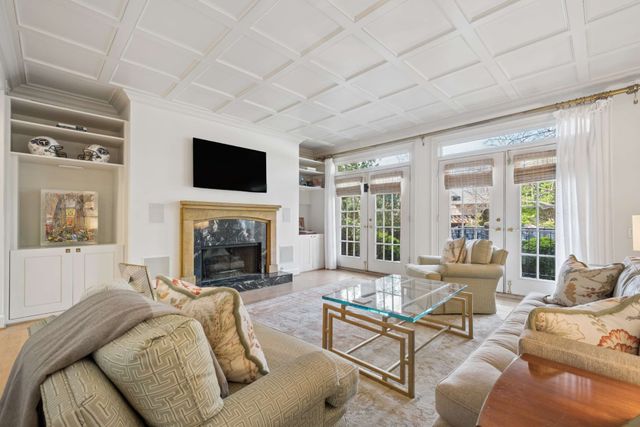 3737 West End Ave Apt 105, Nashville, TN 37205