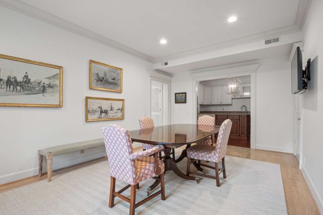 3737 West End Ave Apt 105, Nashville, TN 37205