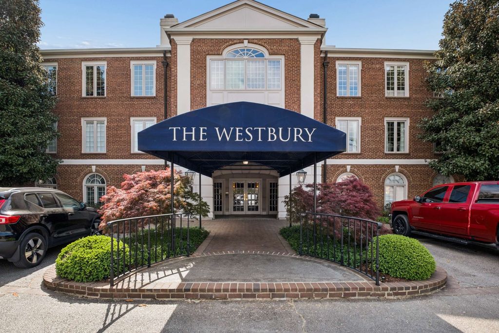 3737 West End Ave Apt 105, Nashville, TN 37205