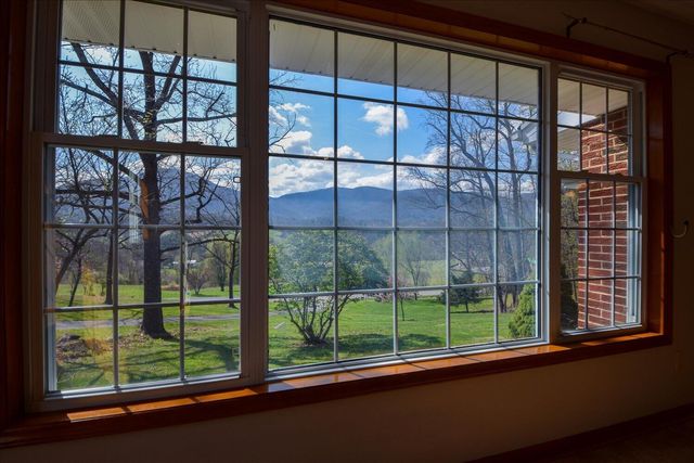 6141 Poage Valley RD, Roanoke, VA 24018