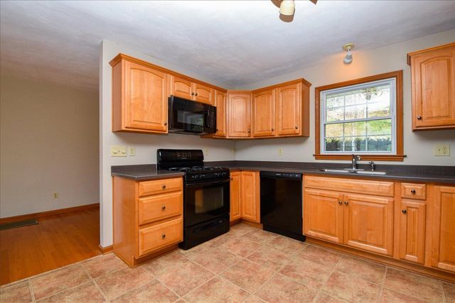 6141 Poage Valley RD, Roanoke, VA 24018