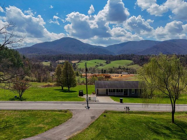 6141 Poage Valley RD, Roanoke, VA 24018