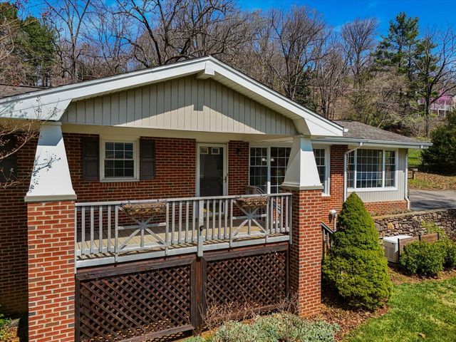 6141 Poage Valley RD, Roanoke, VA 24018