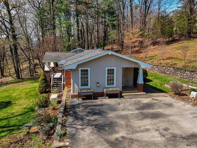 6141 Poage Valley RD, Roanoke, VA 24018