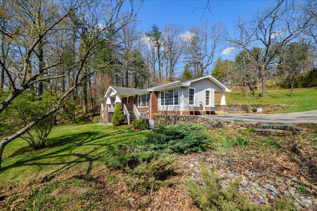 6141 Poage Valley RD, Roanoke, VA 24018