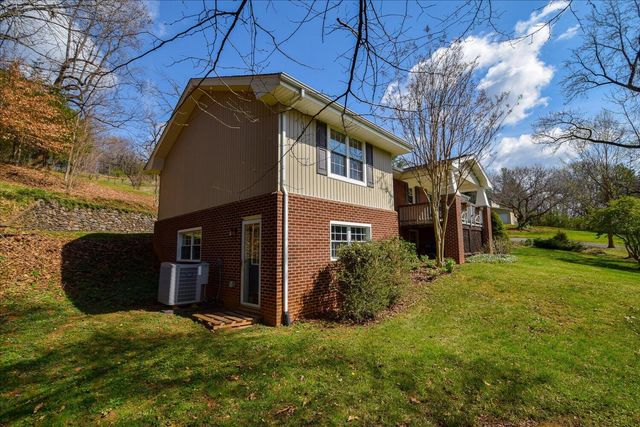 6141 Poage Valley RD, Roanoke, VA 24018