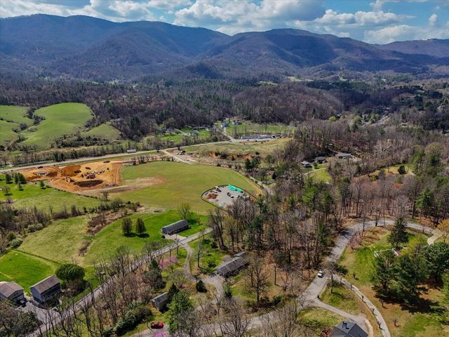 6141 Poage Valley RD, Roanoke, VA 24018