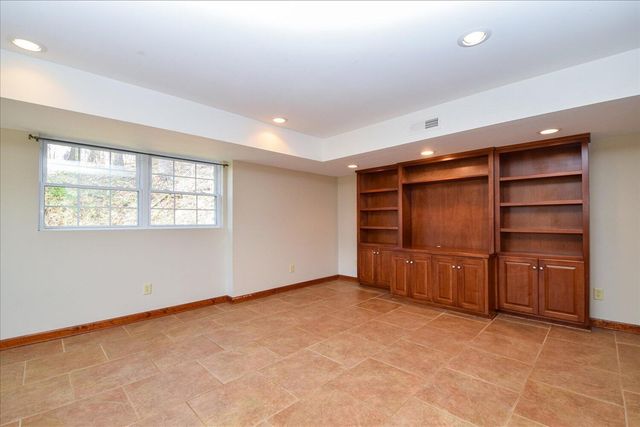 6141 Poage Valley RD, Roanoke, VA 24018