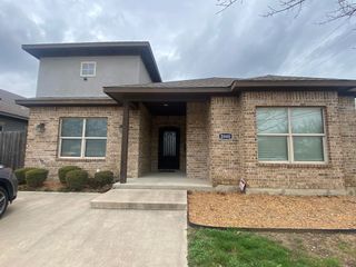 2800 Gordon Avenue, Fort Worth, TX 76110